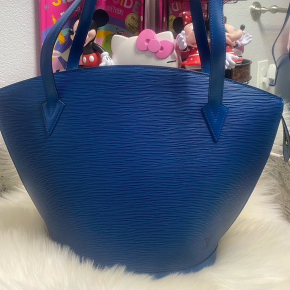 💯% Authentic St Jacques Epi Louis Vuitton - Picture 7 of 14